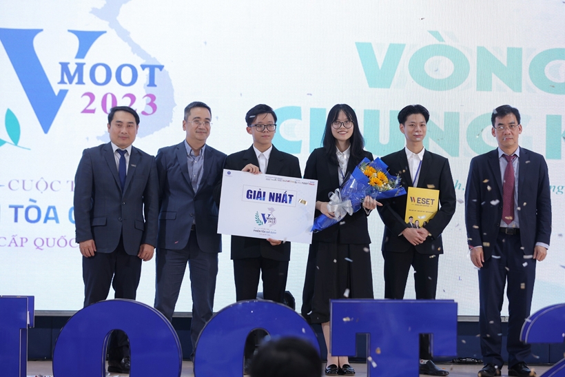 giai-nhat-phien-toa-gia-dinh.jpeg?dpi=150&quality=100&w=820