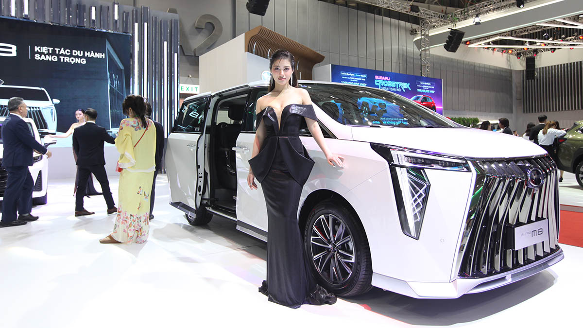 xedoisong_vms_trien_lam_oto_vietnam_gac_motor_ra_mat_mpv_gac_m6_pro_cung_m8_gs8_h10.jpg