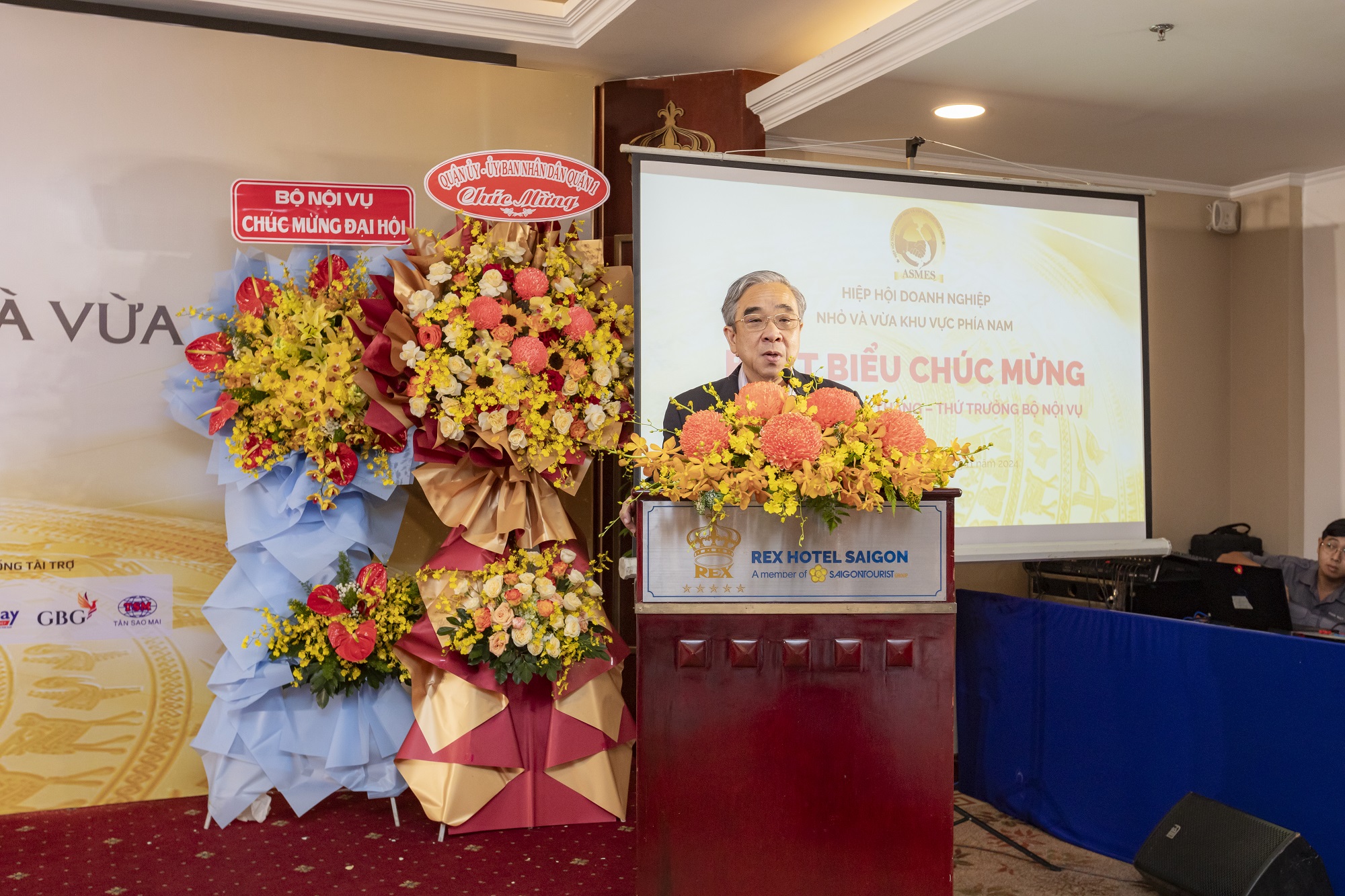 ong-vu-ngoc-hoa-dai-dien-lanh-dao-hiep-hoi-doanh-nghiep-tp-hcm-17314600779081465601939.jpg