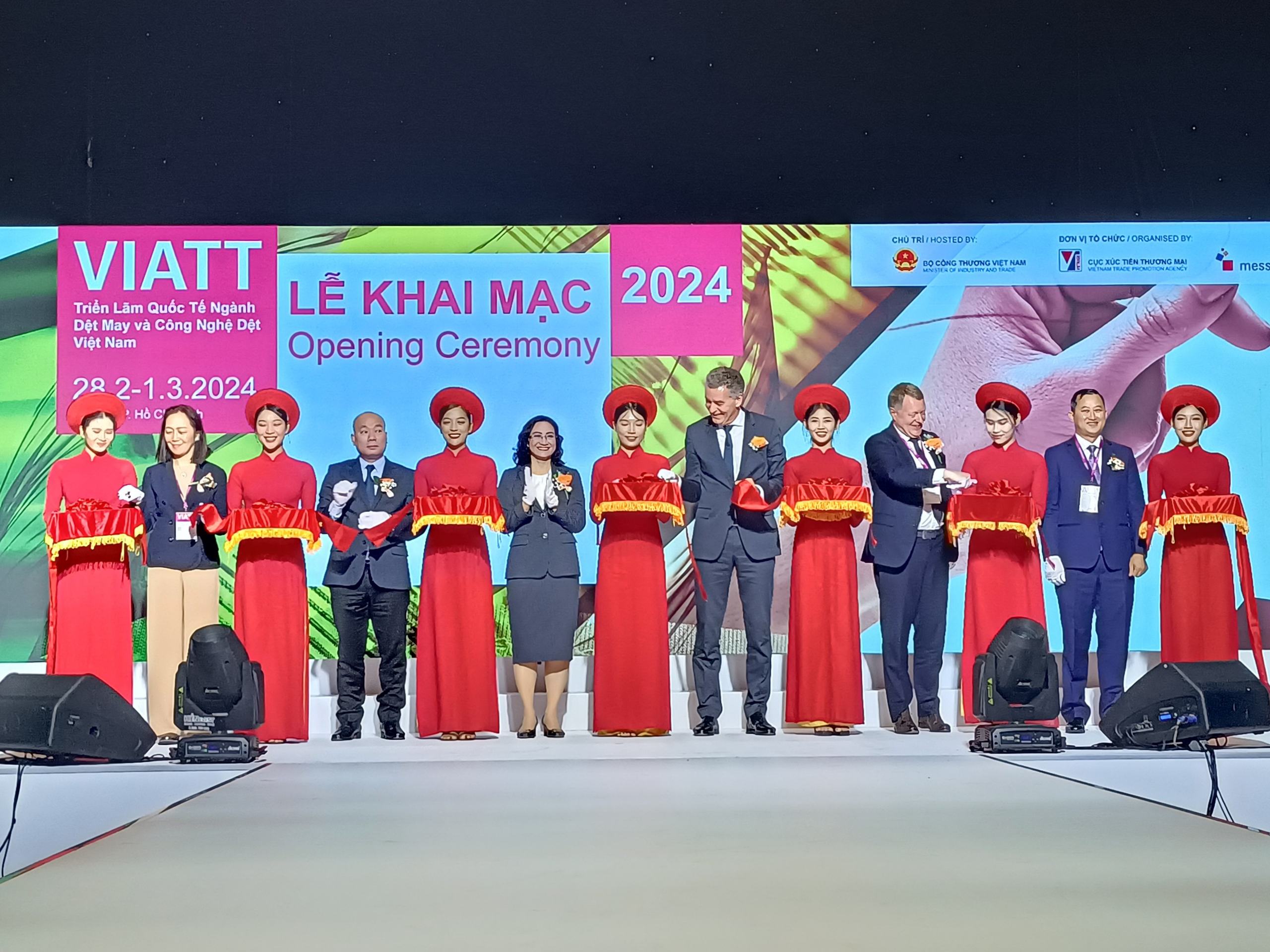 viatt-2024-cau-noi-giup-doanh-nghiep-det-may-tham-gia-vao-chuoi-cung-ung-toan-cau_65dee381e4d75.jpg