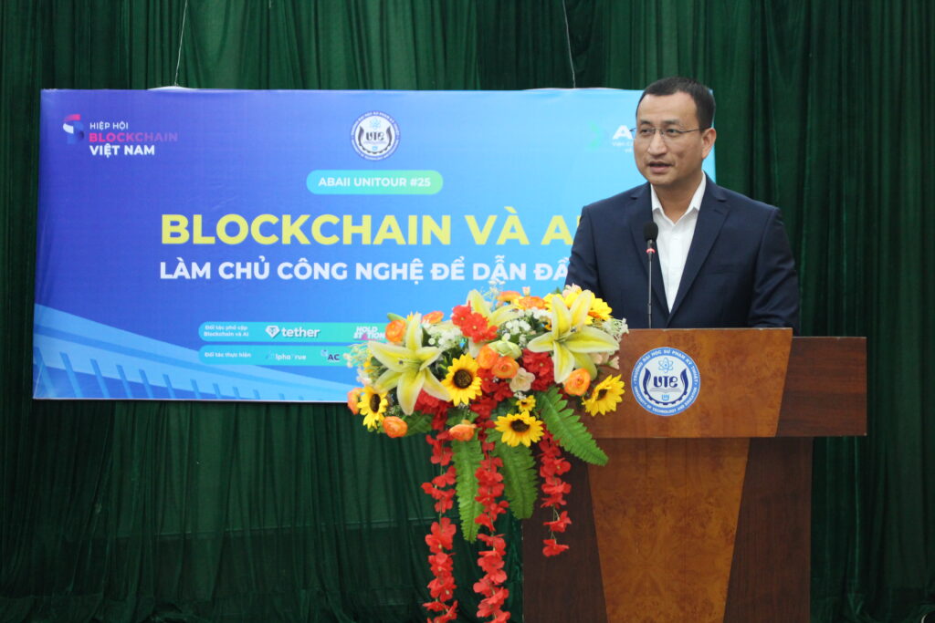 Hieu-truong-phat-bieu-abaii-unitour-25-1024x683.jpg
