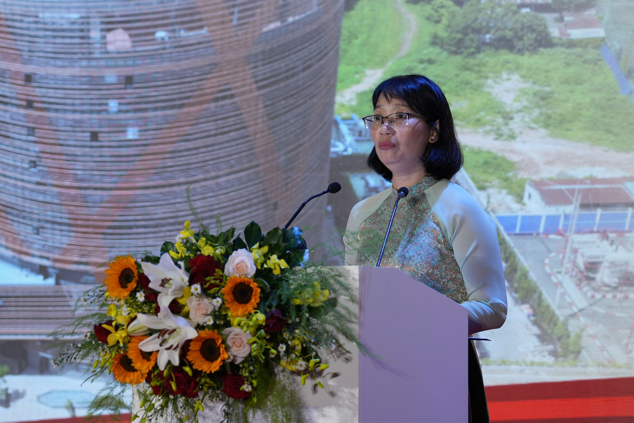 ba-tran-thi-dieu-thuy.jpg