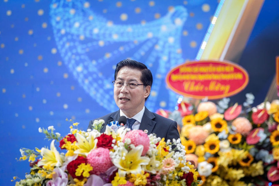 BS_hung_bv_binh_dan.jpg