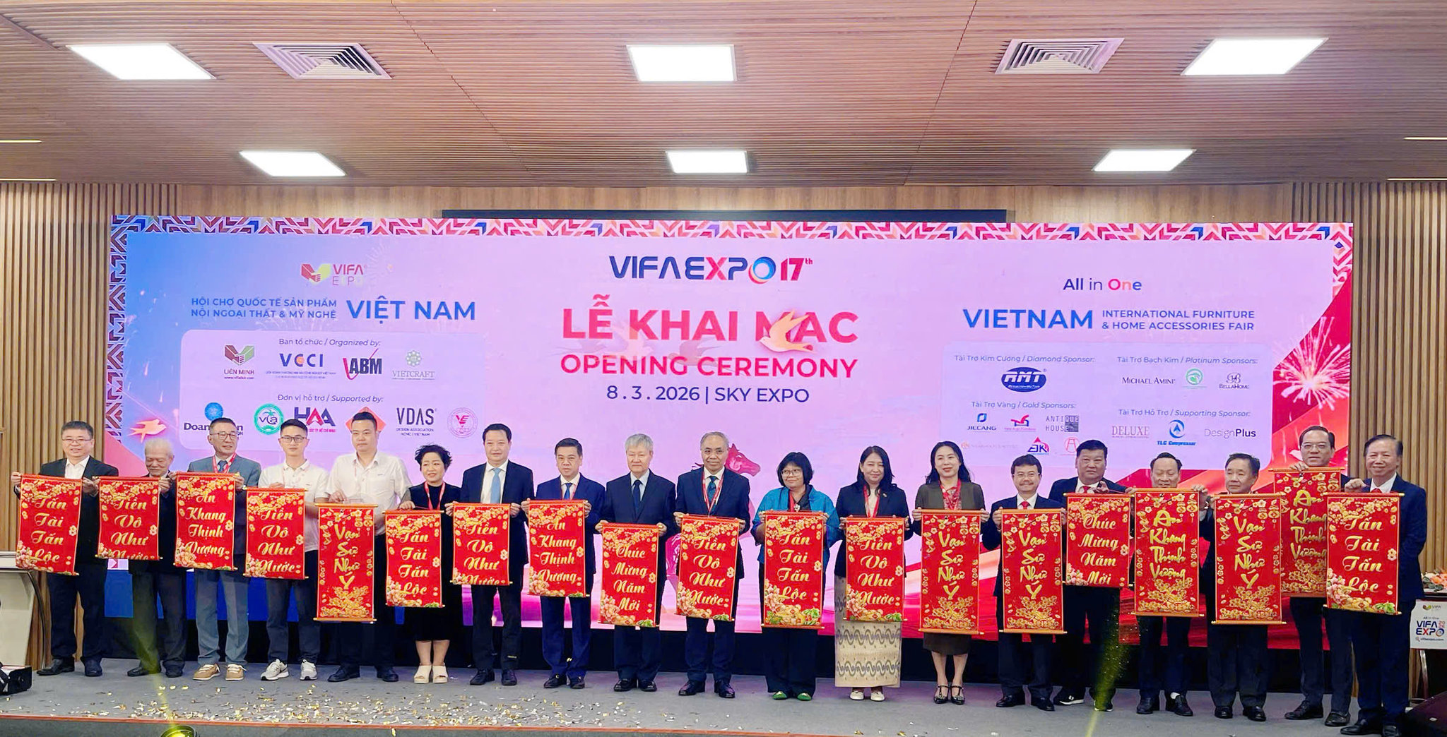 ban-to-chuc-vifa-expo-tha-lien-khai-mac-hoi-cho.jpg