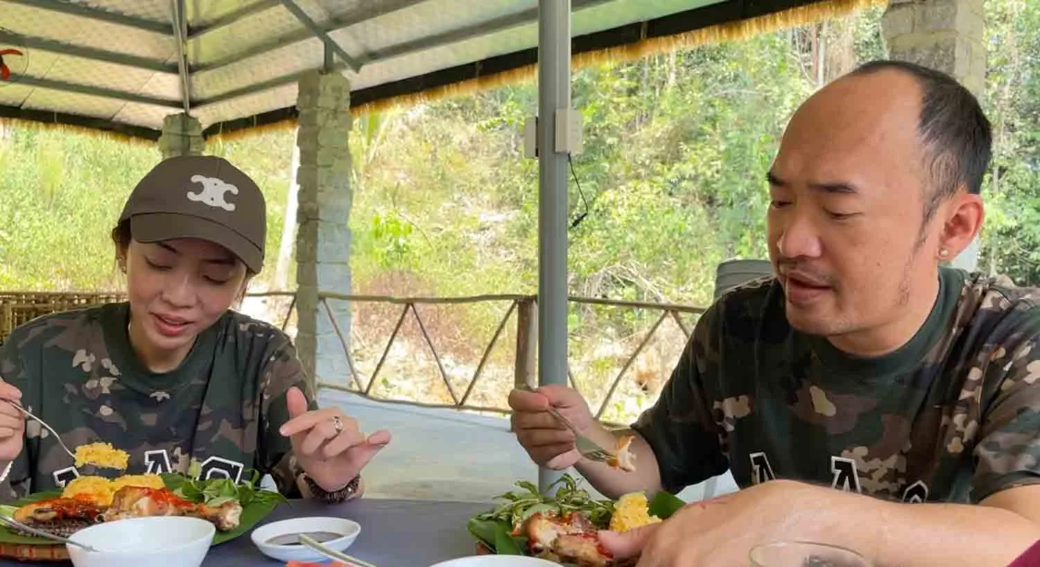 vua-cong-bo-lam-phim-tet-thu-trang-tien-luat-da-ra-mat-vlog-du-lich-1-104515.jpg