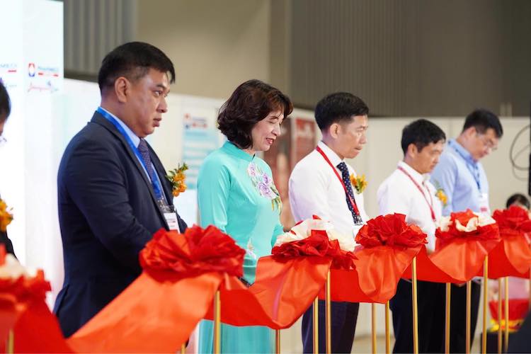 Vietnam-Beautycare-Expo-2024-03.jpeg