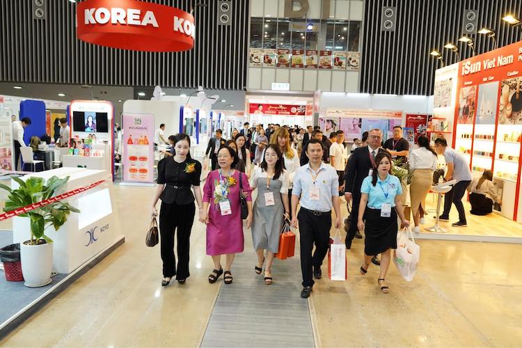 Vietnam-Beautycare-Expo-2024-07.jpeg