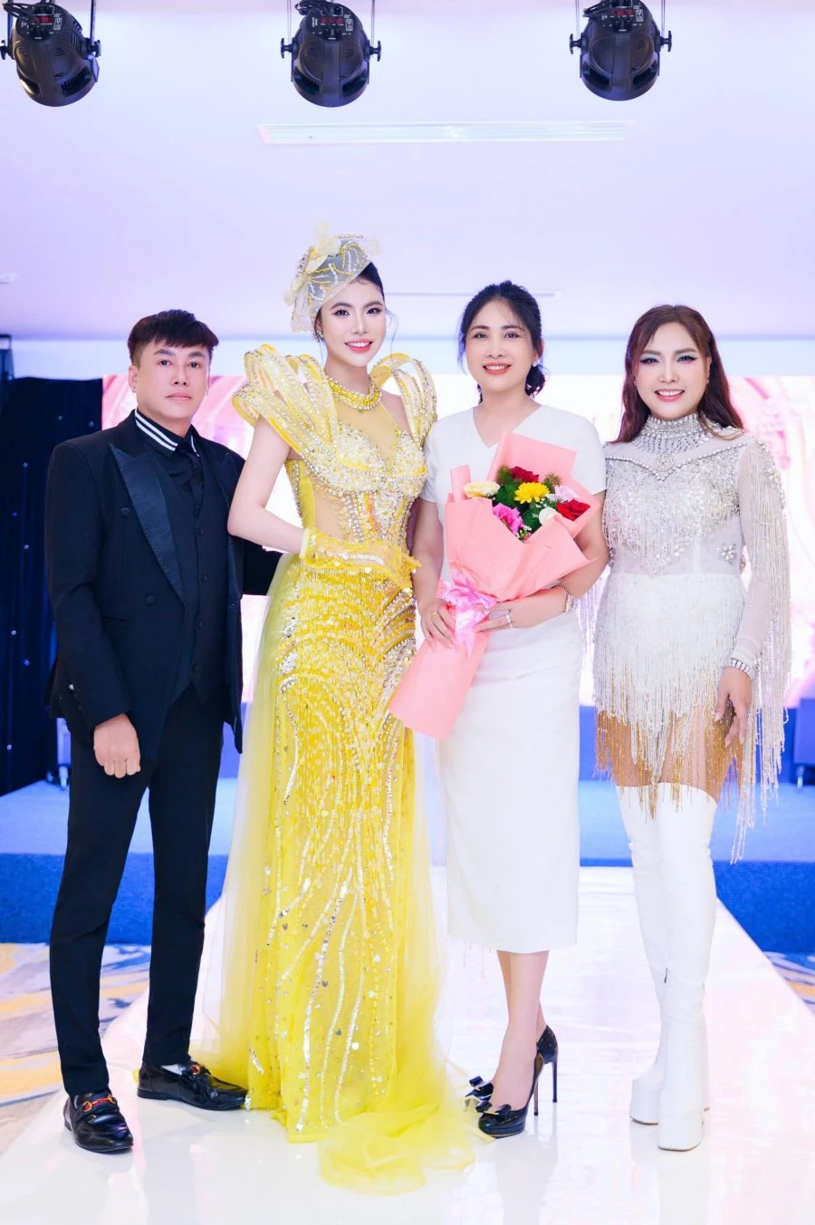 batch_z7166264535651_1ccc10b7be66f62f3c7b4a9c48b5c997.jpg?format=webp