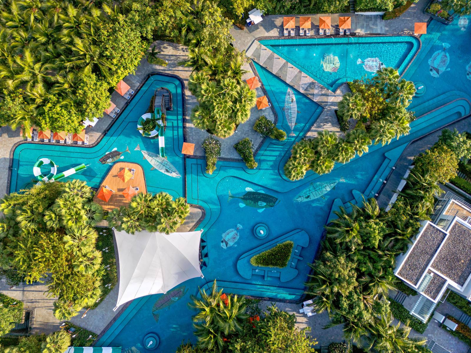 Pool.jpg