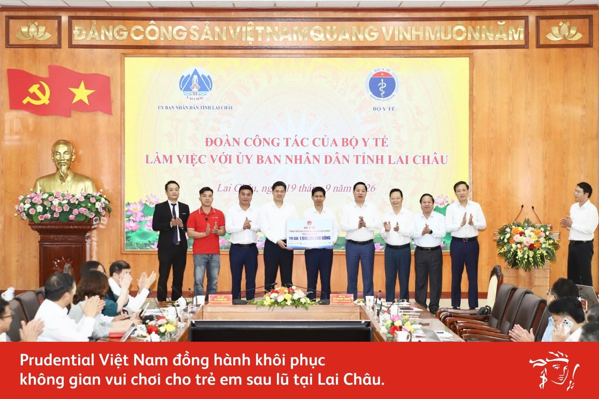 Prudential Việt Nam trao 115 triệu đồng cho Bản Chít, phục hồi cộng đồng, tái thiết không gian tuổi thơ sau lũ tại Lai Châu