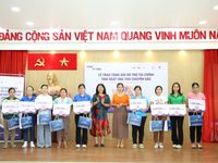 200 phụ nữ nhận hỗ trợ tầm soát ung thư từ NAPAS, Mastercard và Payoo