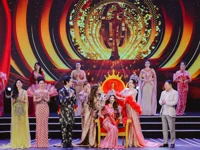 Hoa hậu Doanh nhân Châu Á 2025: Nguyên Thứ trưởng Bộ VHTTDL NSND Vương Duy Biên trao vương miện cho nữ giám đốc nhân lực
