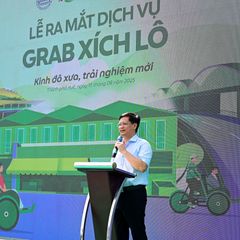 ong-nguyen-thanh-binh-uy-vien-ban-thuong-vu-thanh-uy-pho-chu-tich-thuong-truc-ubnd-thanh-pho-hue-phat-bieu-2-1755248597365243598055.jpg