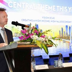 britcham-vietnam-dat-tam-nhin-2045-vao-ban-nghi-su--thi-truong-von--do-thi-tang-truong-va-cuoc-nang-hang-nen-kinh-te-viet-nam_6abedbd70214b.jpg?md5=wbC1DHKU-y5qPRw8ePlQoA&expires=1790907734