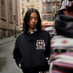 ATTTD_TOMMYHILFIGERXCLOT_STILLS_17_300_39L-768x1024.jpg