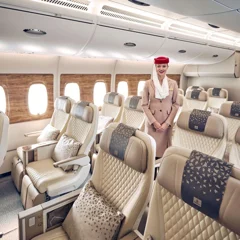 U36050_3-chie-c-a380-va-5-chie-c-boei_1731557256.jpg