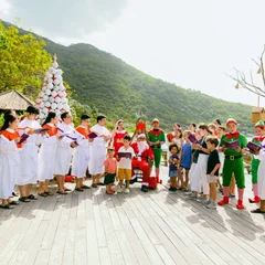 SSNVB-Santa-1-lon-1024x682.jpeg