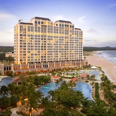 Holiday-%20Inn%20-Resort%20-HoTram-%20Beach.jpg