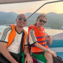 vua-cong-bo-lam-phim-tet-thu-trang-tien-luat-da-ra-mat-vlog-du-lich-8-104532.jpg