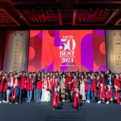 asia_s_50_best_restaurants_2024_group_shot_low_res.jpg?itok=I7DHrar6