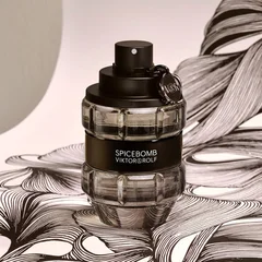 01.-ViktorRolf-Spicebomb-EDT.jpg