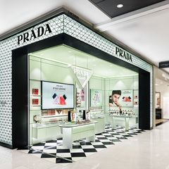 Prada-Beauty-Press-3.jpg
