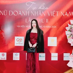 hoa-hau-doanh-nhan00015-17404499185601660716184.jpg