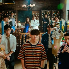 STYLEMAGAZINEVN-love-lies-yeu-vi-tien-dien-vi-tinh-cau-chuyen-thoi-su-cuc-hot-ve-lua-dao-qua-mang-chinh-thuc-ra-rap-thang-3-nay-2.jpg