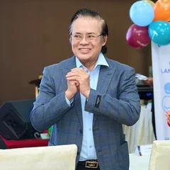 thay-thuoc-nhan-dan-tien-sy-bs-nguyen-van-dau-co-van-chuyen-mon-cap-cao-benh-vien-nhi-dong-120250510123657.jpg?rt=20250510124134