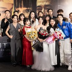 phuong-thanh-duoc-dong-dao-ban-be-den-ung-ho-phim-dien-anh-dau-tay-4489-8749.jpg