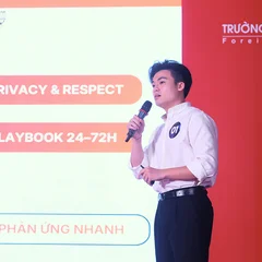 sinh-vien-ngoai-thuong-toa-sang-voi-ban-linh-tri-tue-tai-san-khau-duyen-dang-ngoai-thuong-2025-20260105162019.png?rt=20260105162432
