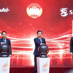 Khoảnh khắc Giải thưởng “Vinh danh Người truyền lửa” chính thức khởi động.