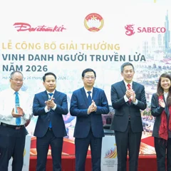 Ủy ban Trung ương Mặt trận Tổ quốc Việt Nam và Sabeco công bố giải thưởng “Vinh danh Người truyền lửa” năm 2026, tôn vinh những cá nhân góp phần vào sự phát triển chung của đất nước.
