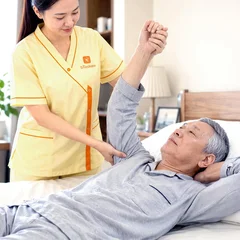 Chăm sóc viên của bCare được đào tạo thông qua hợp tác với các cơ sở y tế uy tín. Ảnh: bCare by bTaskee.