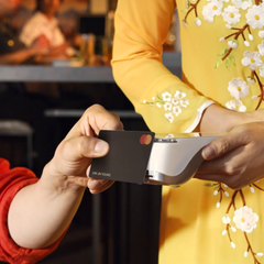 Du khách có thể thanh toán dễ dàng bằng thẻ Mastercard.