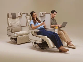 Emirates nâng giá trị Premium Economy trên A350, biến riêng tư, công nghệ và trải nghiệm thành mặt trận cạnh tranh mới của hàng không cao cấp