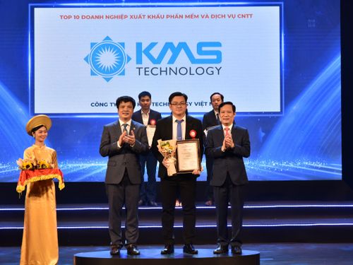 KMS được vinh danh Top 10 Doanh nghiệp Công nghệ số Xuất Sắc Việt Nam 2023 ở 3 hạng mục xuất khẩu phần mềm, dịch vụ chuyển đổi số và FinTech