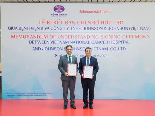 Johnson & Johnson tăng tốc đầu tư y tế, mở rộng hợp tác ung bướu tại Việt Nam