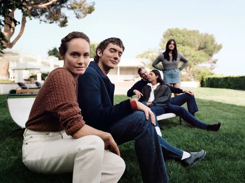 Khi thời trang và âm nhạc hội tụ trong chiến dịch mùa Thu Fall 2023 của Tommy Hilfiger