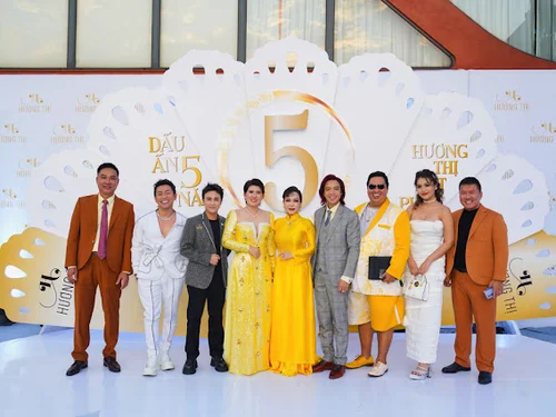 Việt Hương xúc động chia sẻ về chặng đường 5 năm kinh doanh mỹ phẩm thương hiệu chính mình