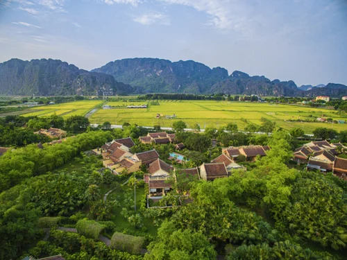 Trở lại miền thơ giữa tiết trời se lạnh cuối năm tại Emeralda Resort Ninh Bình