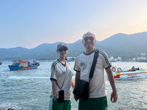 Mr Law Travel: Thu Trang bị Tiến Luật gài kèo lái xe 3 tiếng ra tận Ninh Thuận quay vlog