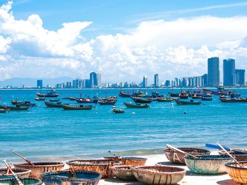Du khách Hàn Quốc yêu thích bãi biển cát mịn và làn nước trong xanh của Việt Nam