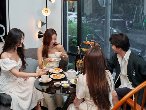 Tiệc trà chiều cuối tuần 9 món mới ra mắt tại Renaissance Riverside Hotel Saigon