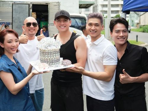 Khai máy Nụ Hôn Bạc Tỷ, Thu Trang “đổi gió” với 2 chàng thơ mới Lê Xuân Tiền và Ma Ran Đô