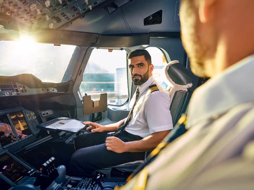 Emirates và chiến lược toàn cầu hóa nhân lực hàng không: Từ Dubai đến Việt Nam