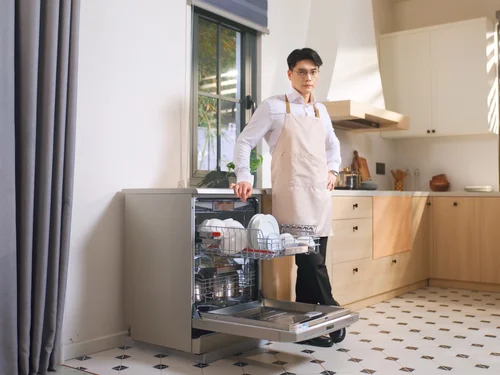 Cách Huy Trần chăm sóc gia đình bằng các thiết bị thông minh