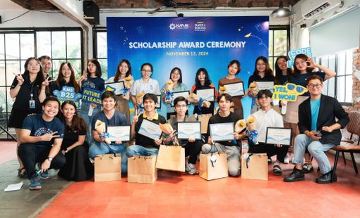 Học bổng KMS Back2school 2024 trao 105 triệu đồng cho 20 sinh viên công nghệ thông tin xuất sắc toàn quốc