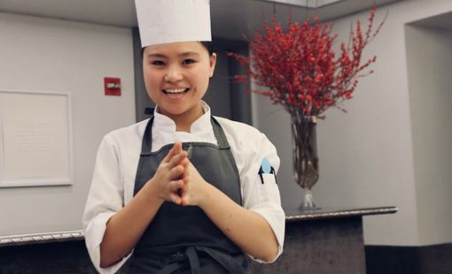 Nữ đầu bếp trẻ Phương Tạ chinh phục nhà hàng khó tính nhất New York, Mỹ như thế nào?