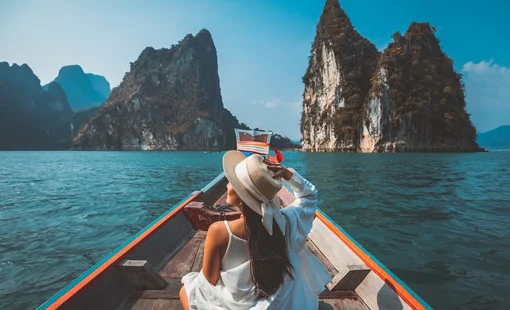 Vì sao người Việt vẫn mạnh tay chi tiêu cho du lịch dù kinh tế còn khó khăn?